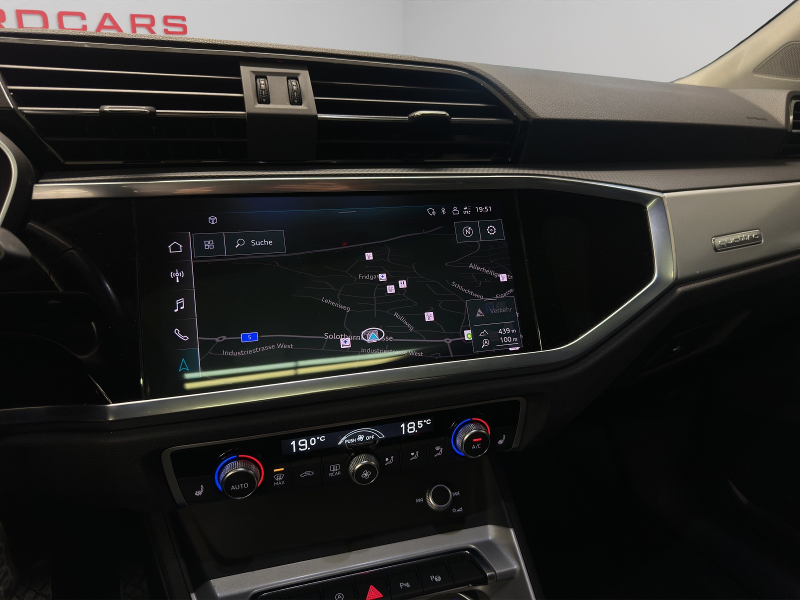 AUDI Q3 Sportback 40 TDI Attraction quattro S-tronic-image-13
