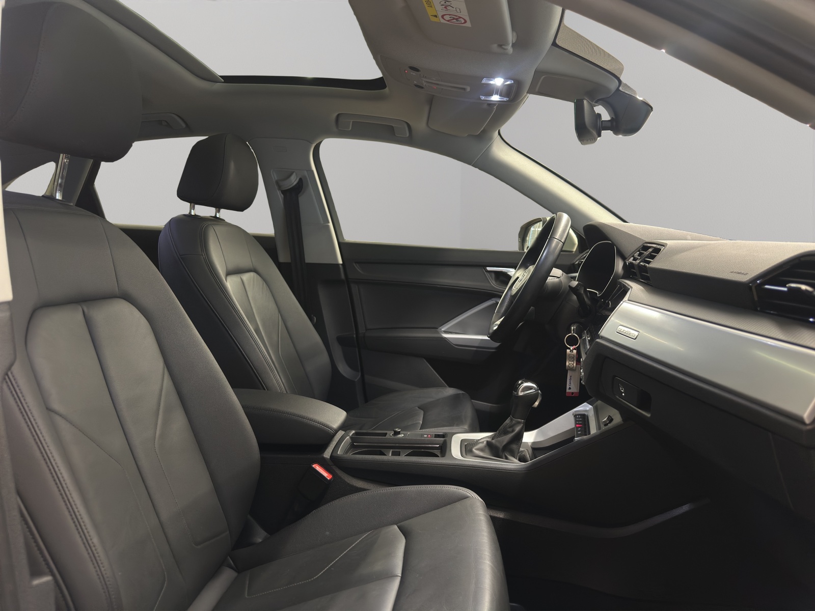AUDI Q3 Sportback 40 TDI Attraction quattro S-tronic-image-19
