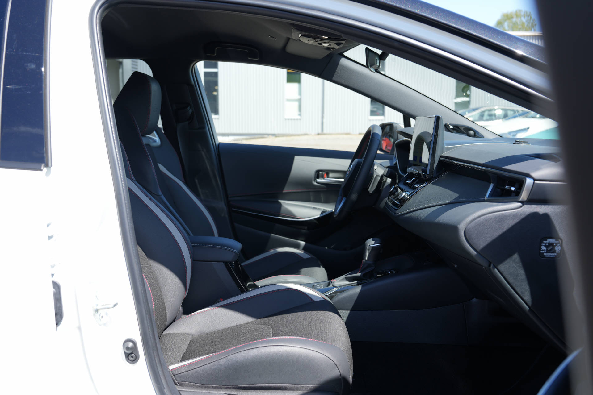 TOYOTA Corolla Touring Sports 2.0 HSD GR Sport-image-6
