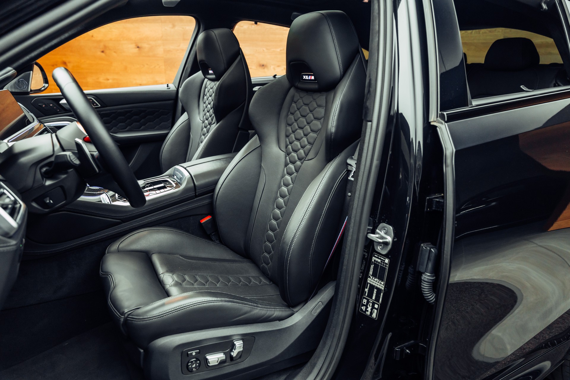 BMW X6M Steptronic M Competition-image-6