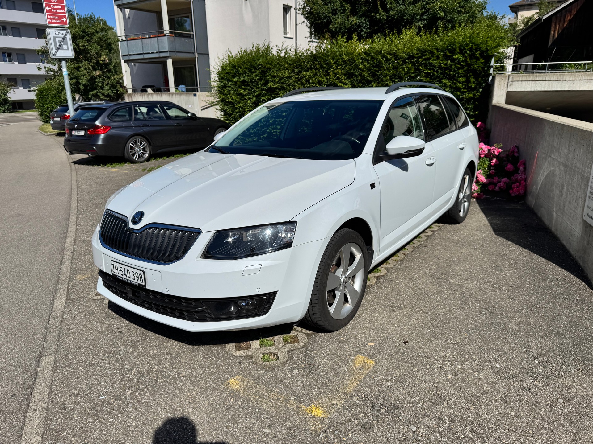 SKODA 1.8 TSI Swiss Joy 4x4 DSG-image-0