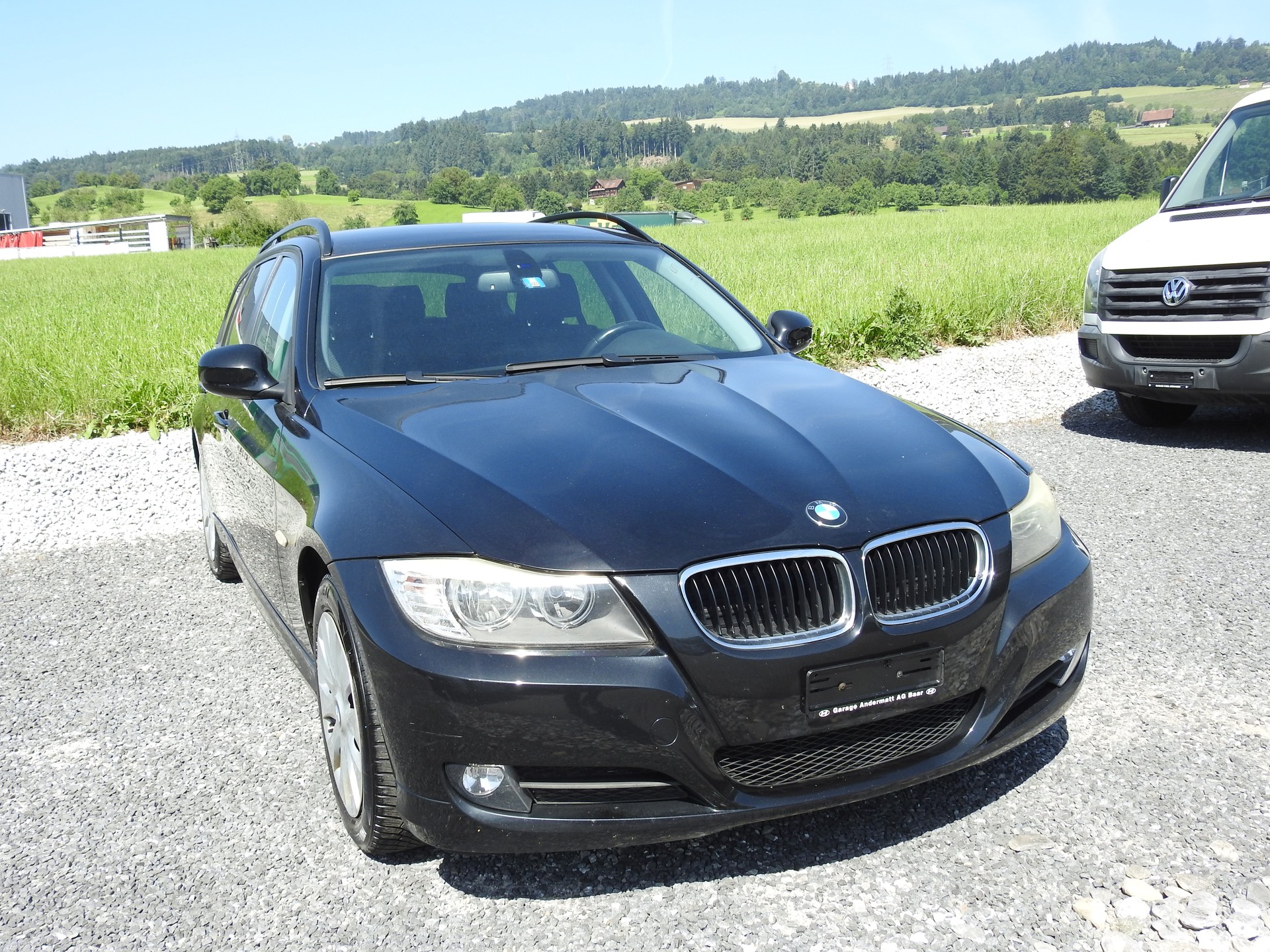 BMW 320i Touring-image-7