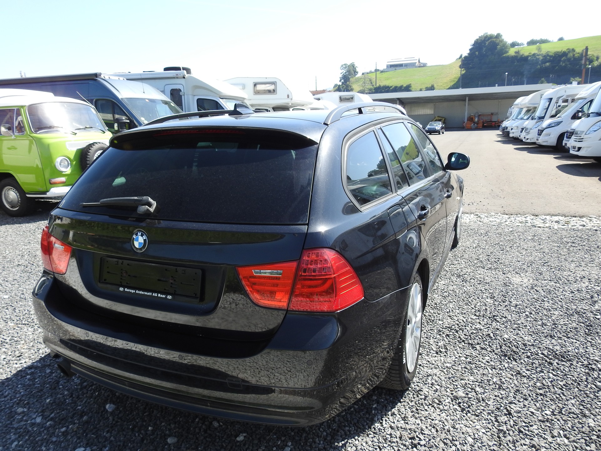 BMW 320i Touring-image-5