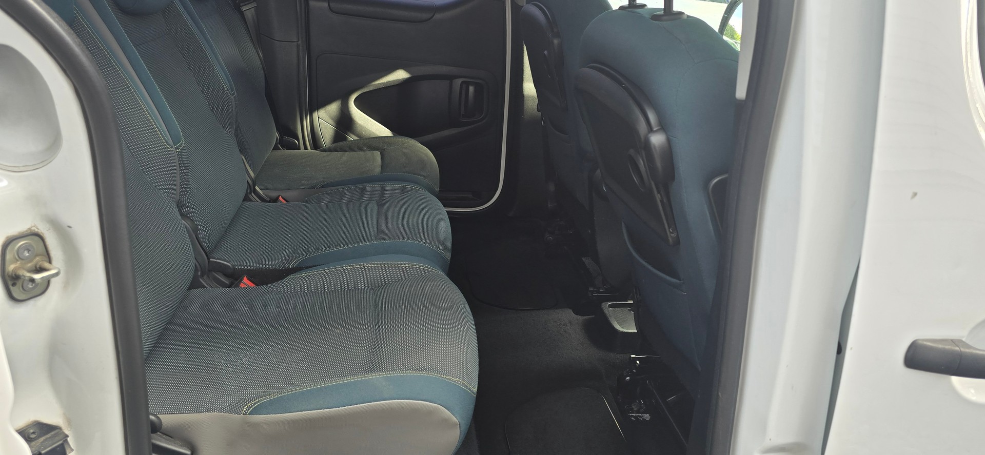 CITROEN Berlingo 1.2i Feel-image-12