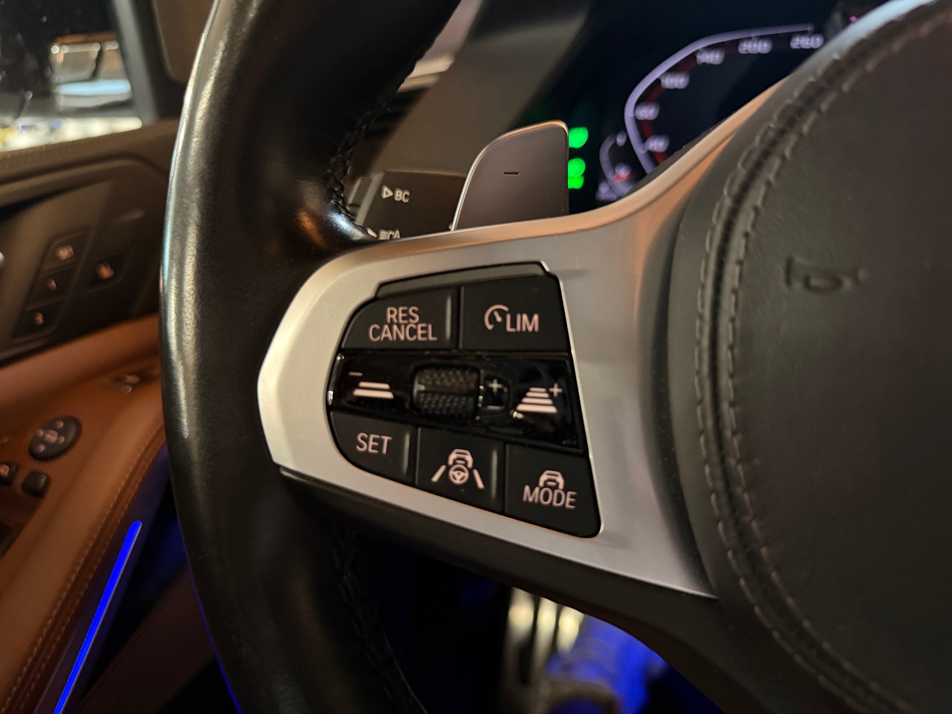 BMW X5 xDrive M50d Steptronic-image-23
