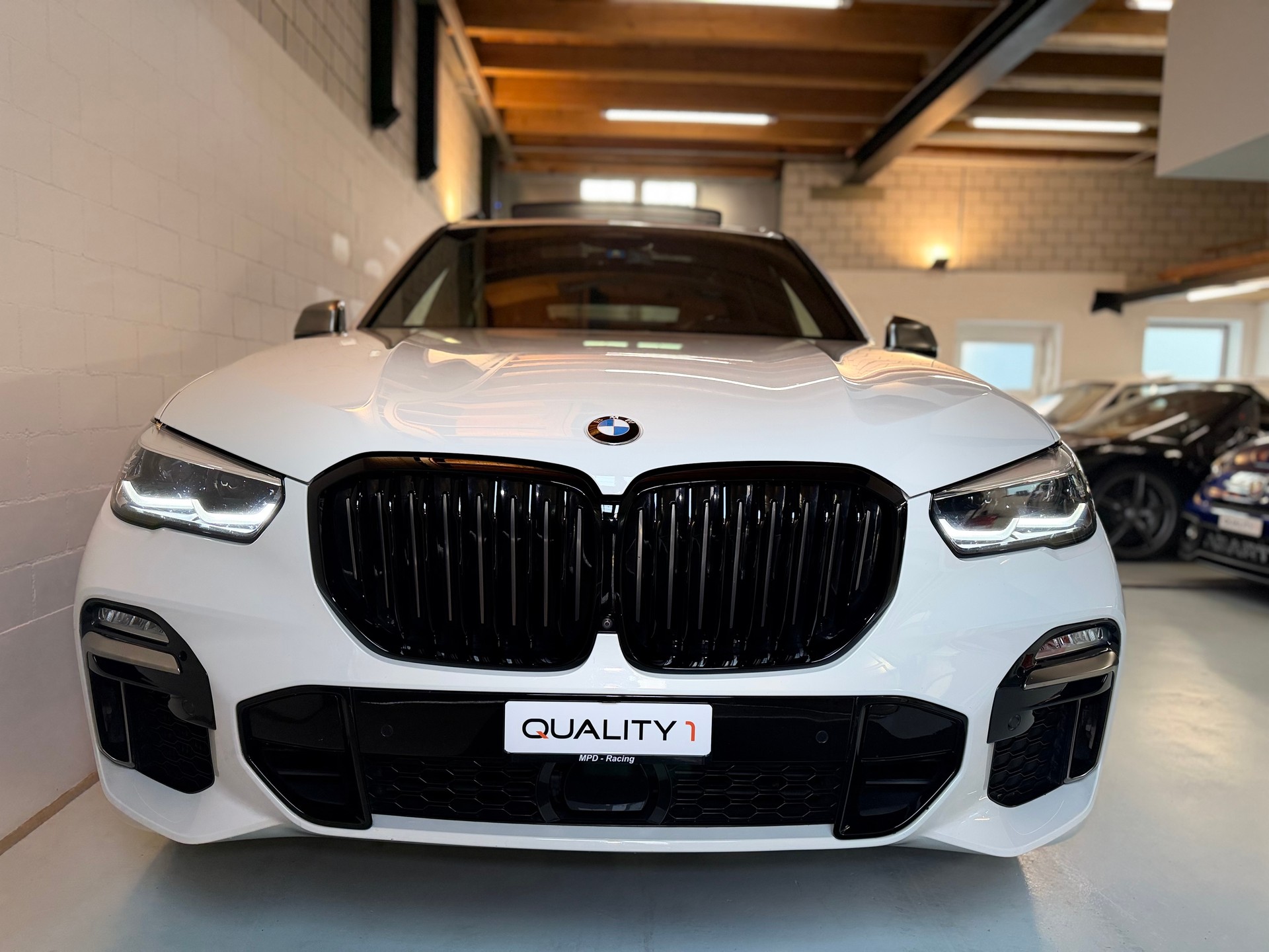 BMW X5 xDrive M50d Steptronic-showroom-element-1