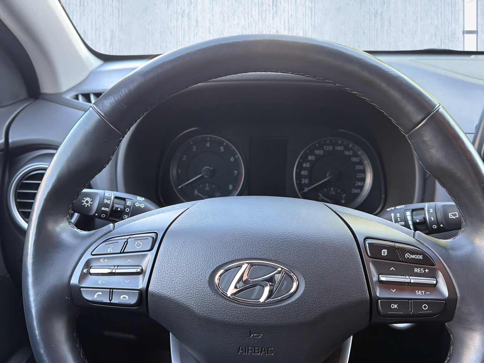 HYUNDAI Kona 1.6 T-GDi Launch Plus 4WD DCT-image-12