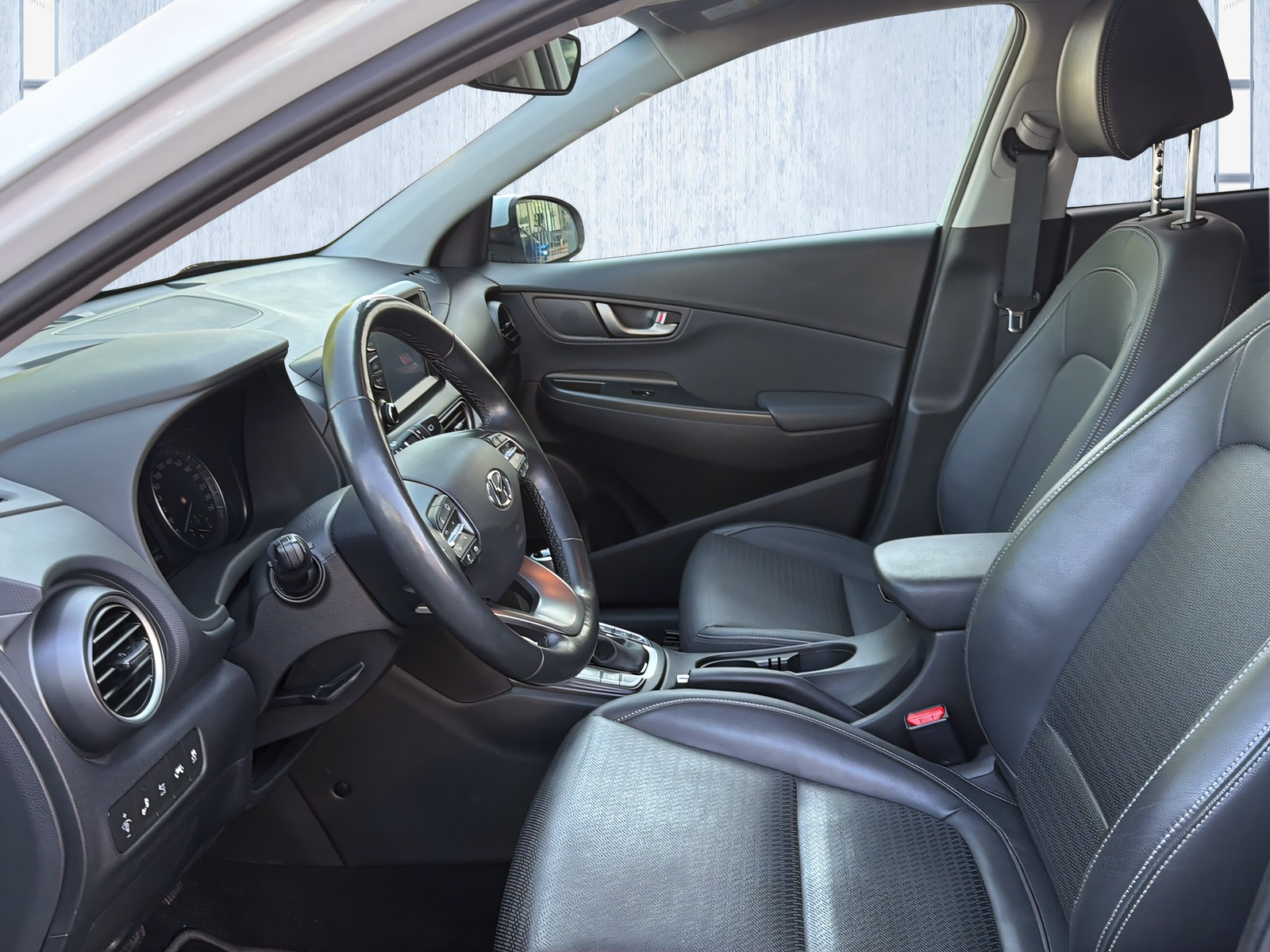 HYUNDAI Kona 1.6 T-GDi Launch Plus 4WD DCT-image-9