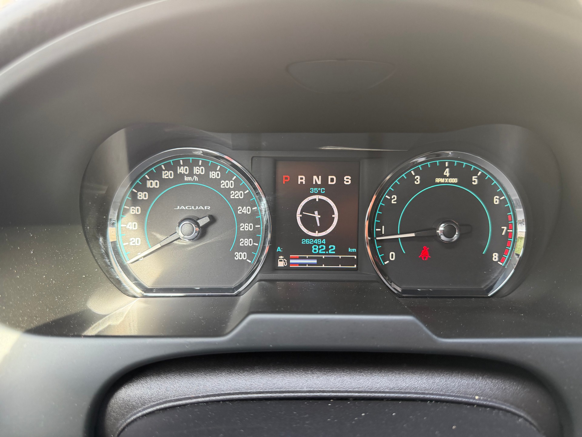 JAGUAR XF 3.0 V6 S/C 4x4 By Jaguar Sport-image-6