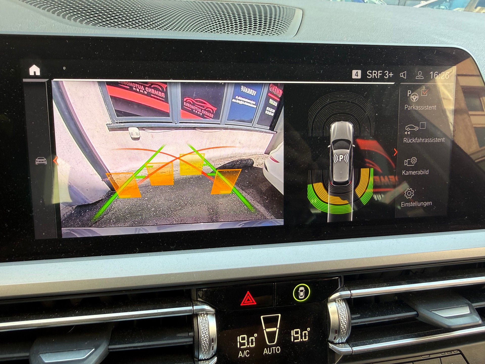BMW 320d xDrive 48V Touring Steptronic Head-up, RF Kamera-image-5