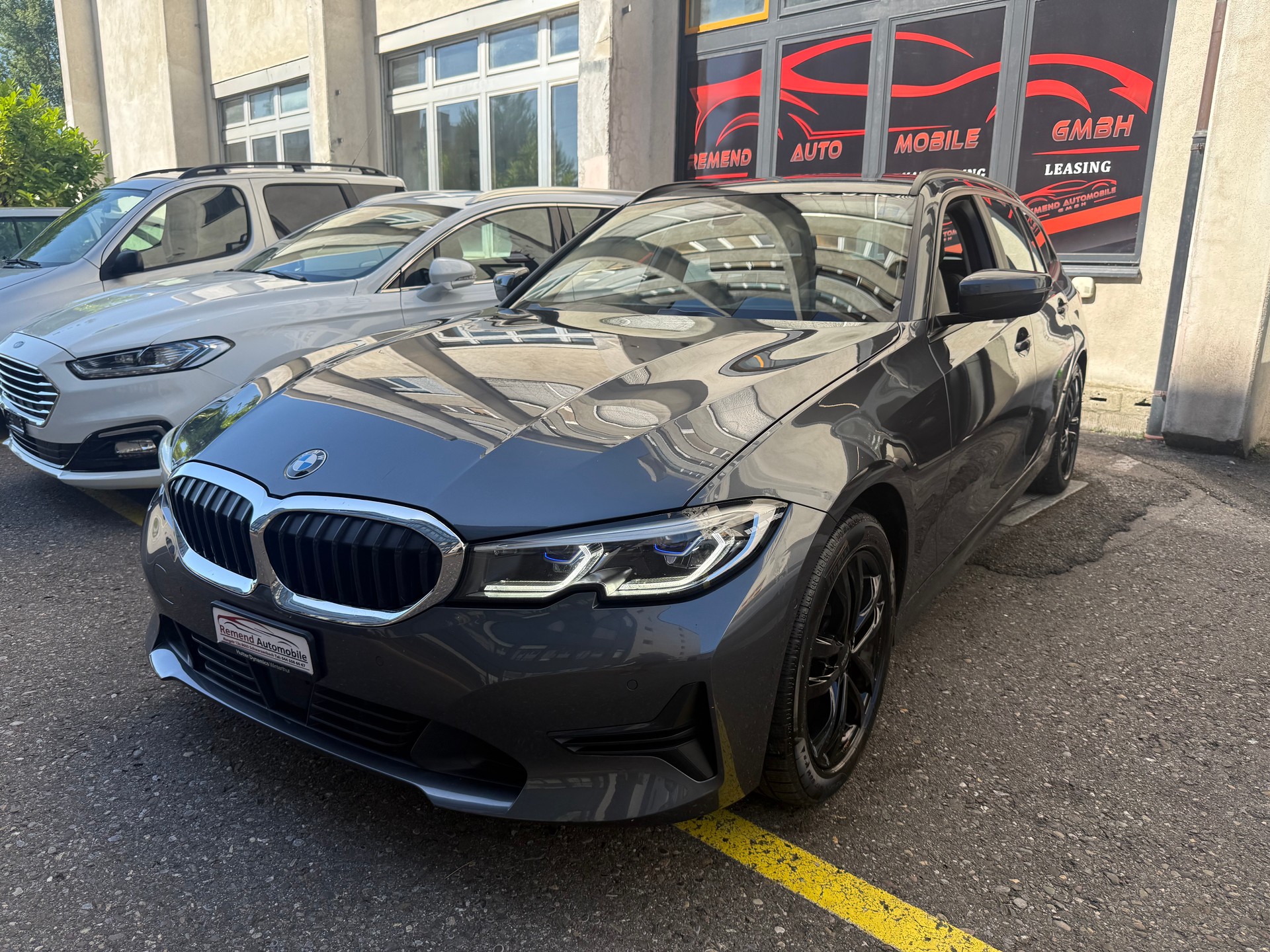 BMW 320d xDrive 48V Touring Steptronic Head-up, RF Kamera-image-3