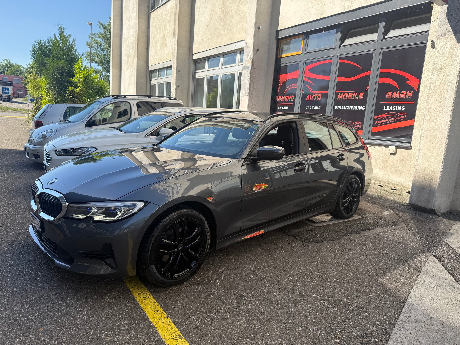 BMW 320d xDrive 48V Touring Steptronic Head-up, RF Kamera-image-2