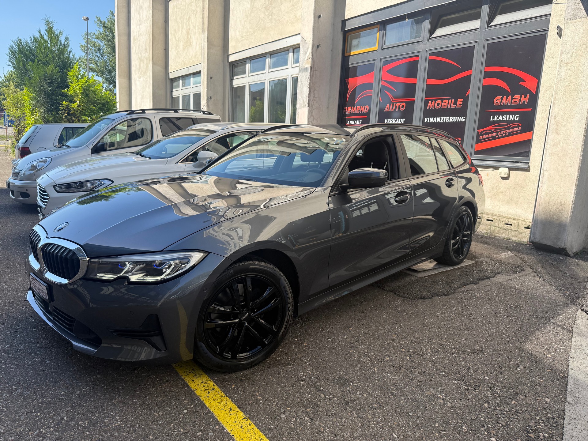 BMW 320d xDrive 48V Touring Steptronic Head-up, RF Kamera-image-0
