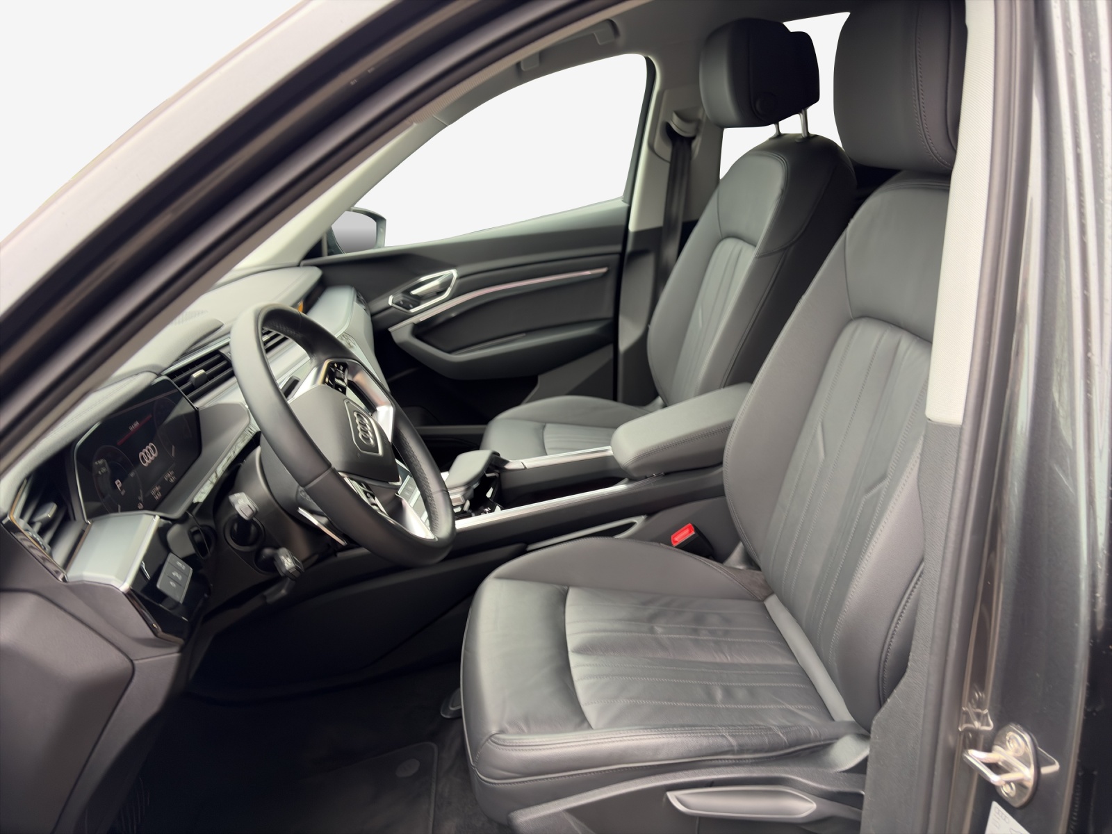 AUDI e-tron 50 S Line Attraction quattro-image-8