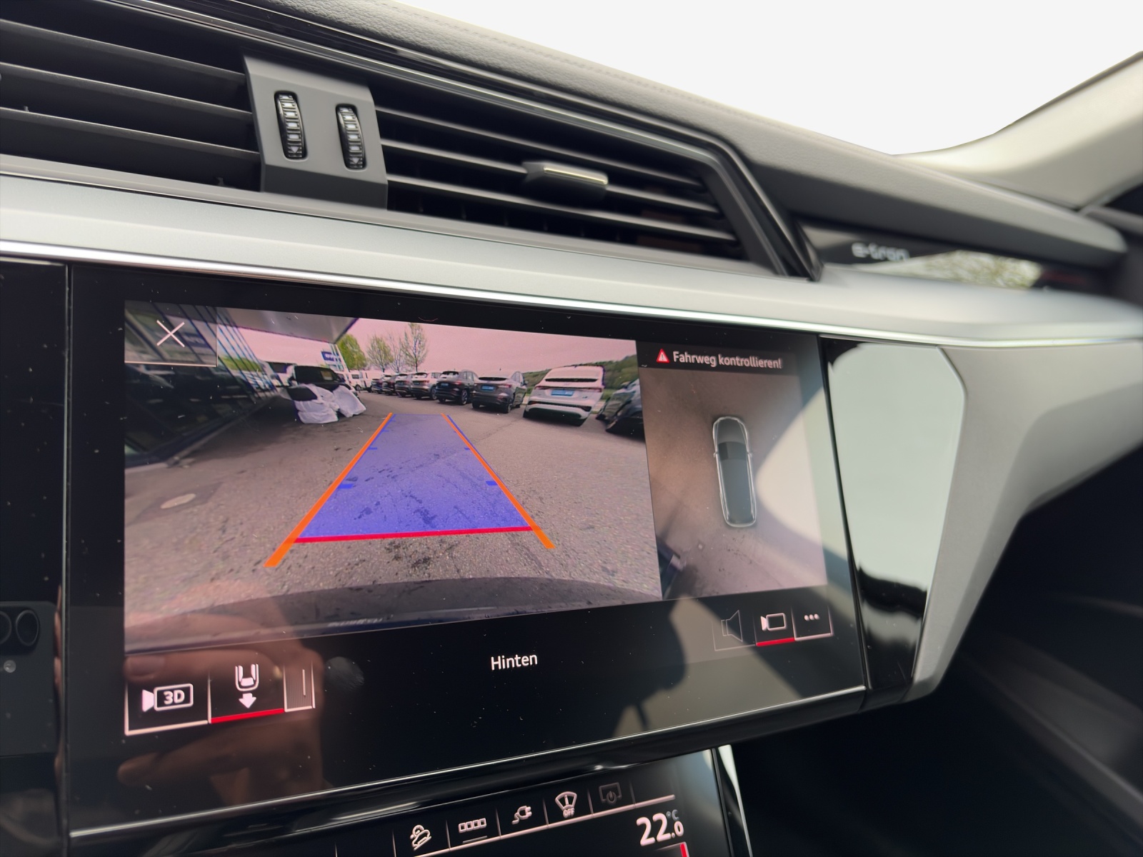 AUDI e-tron 50 S Line Attraction quattro-image-14