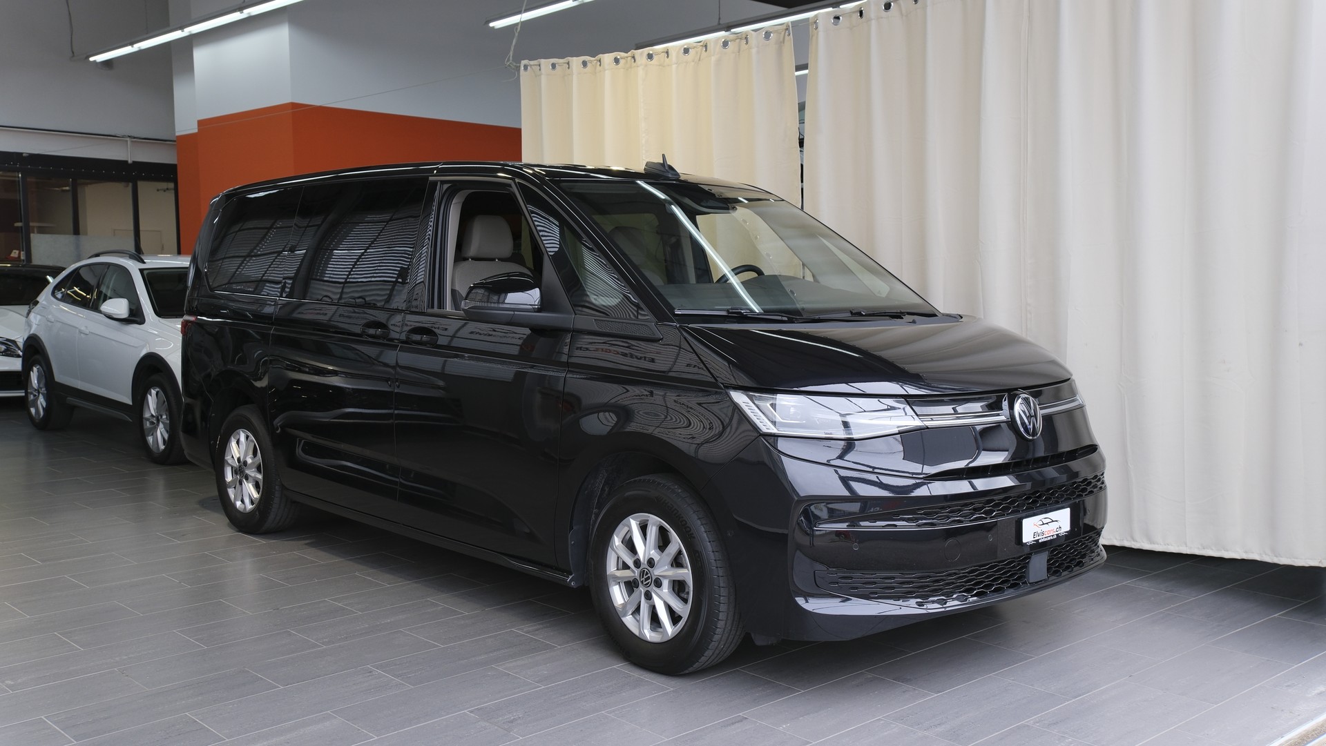 VW Multivan 2.0 TDI Life DSG Lang * 8 Sitzplätze *-showroom-element-1