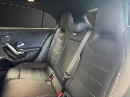MERCEDES-BENZ A AMG 35 4Matic 8G-DCT-image-10