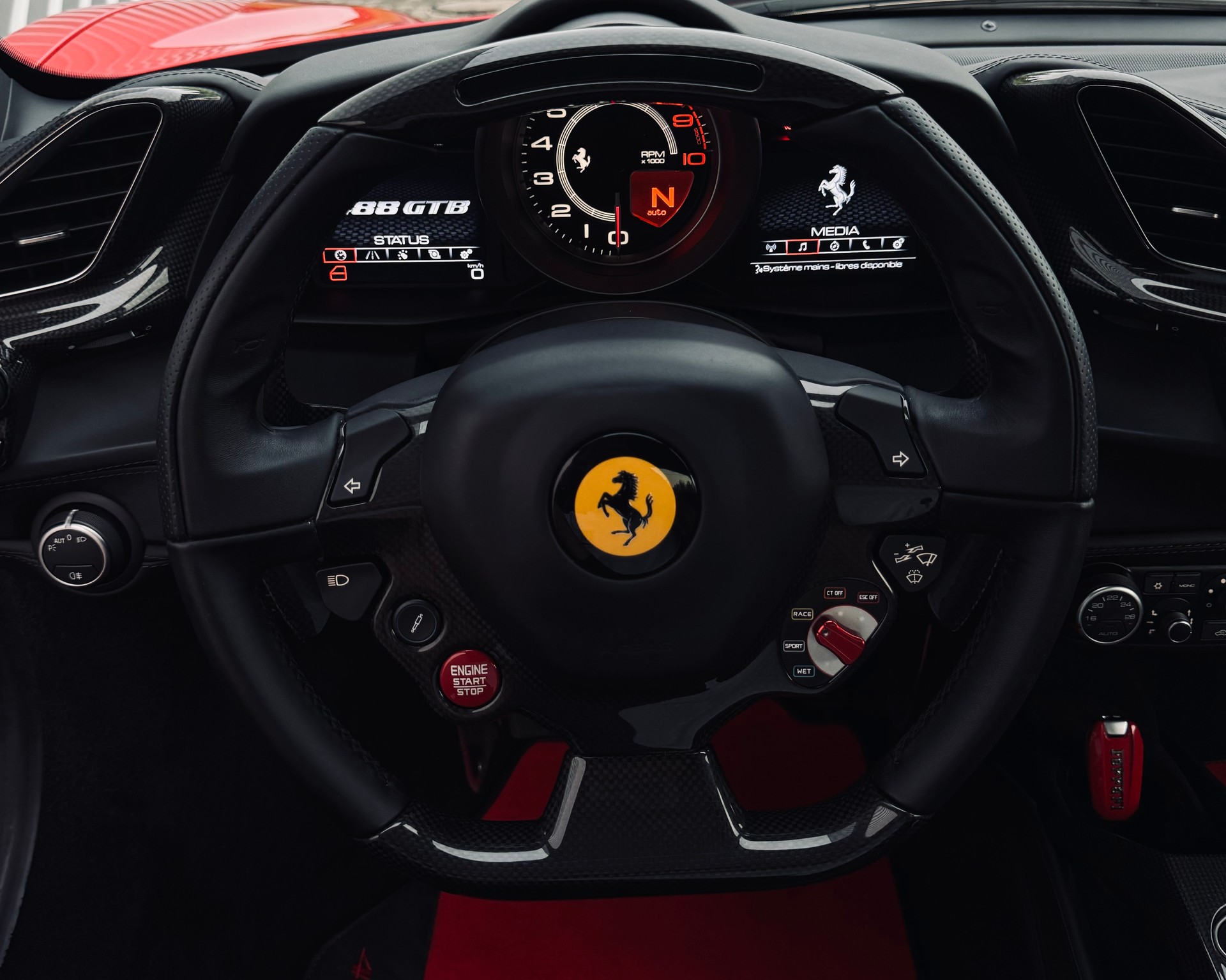 FERRARI 488 GTB 3.9 V8-image-7