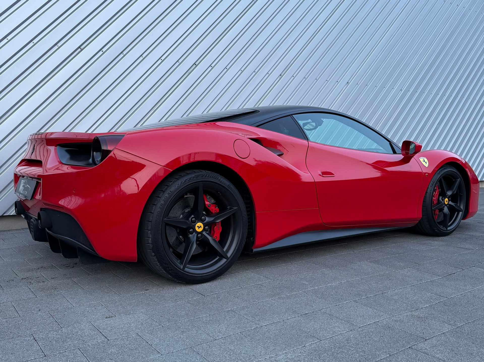 FERRARI 488 GTB 3.9 V8-showroom-element-2
