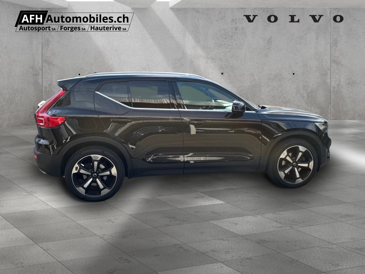 VOLVO XC40 2.0 T5 Inscription AWD-image-5