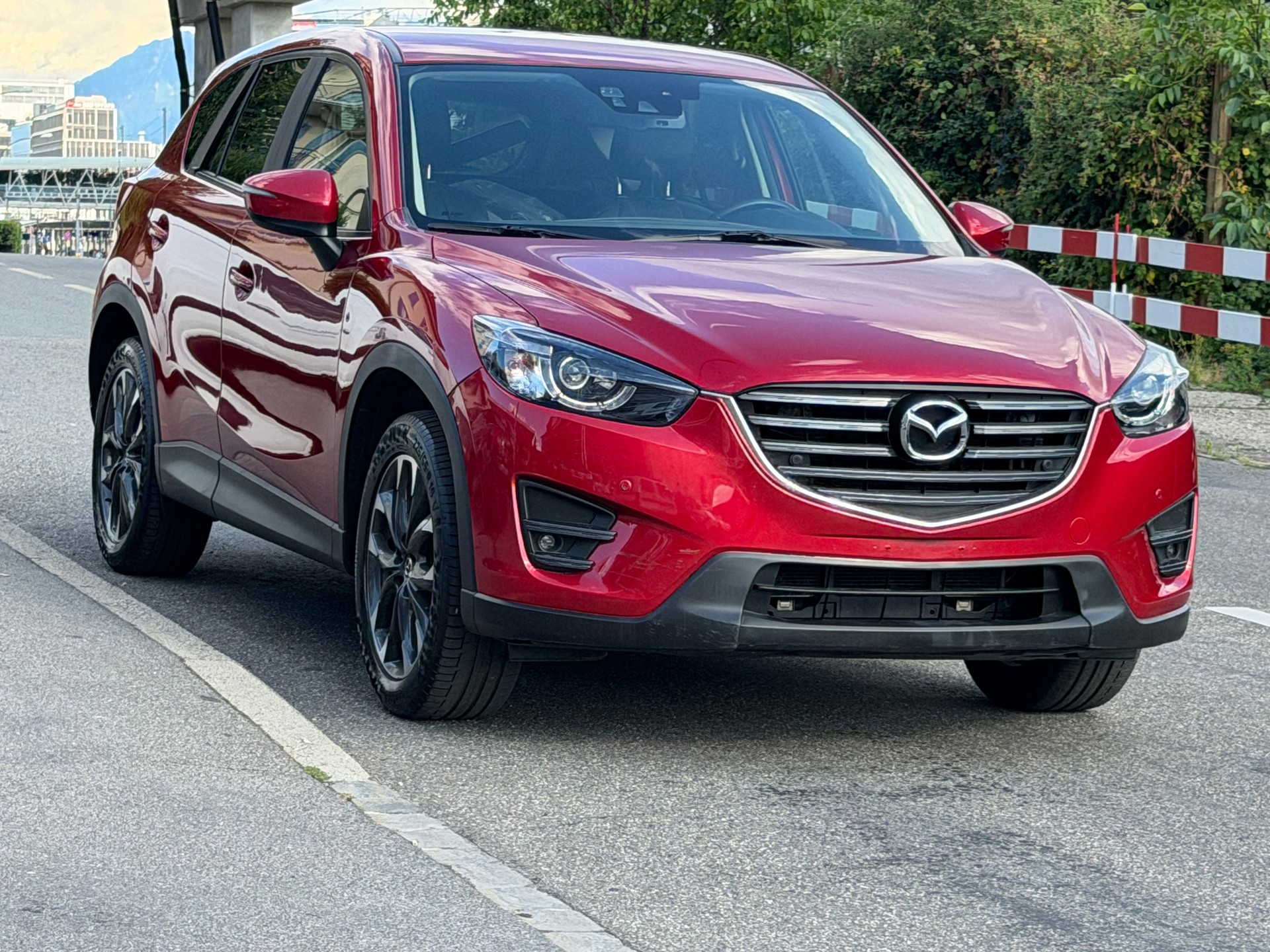 MAZDA CX-5 2.5 Revolution AWD Skyactive-G Automatic-image-2
