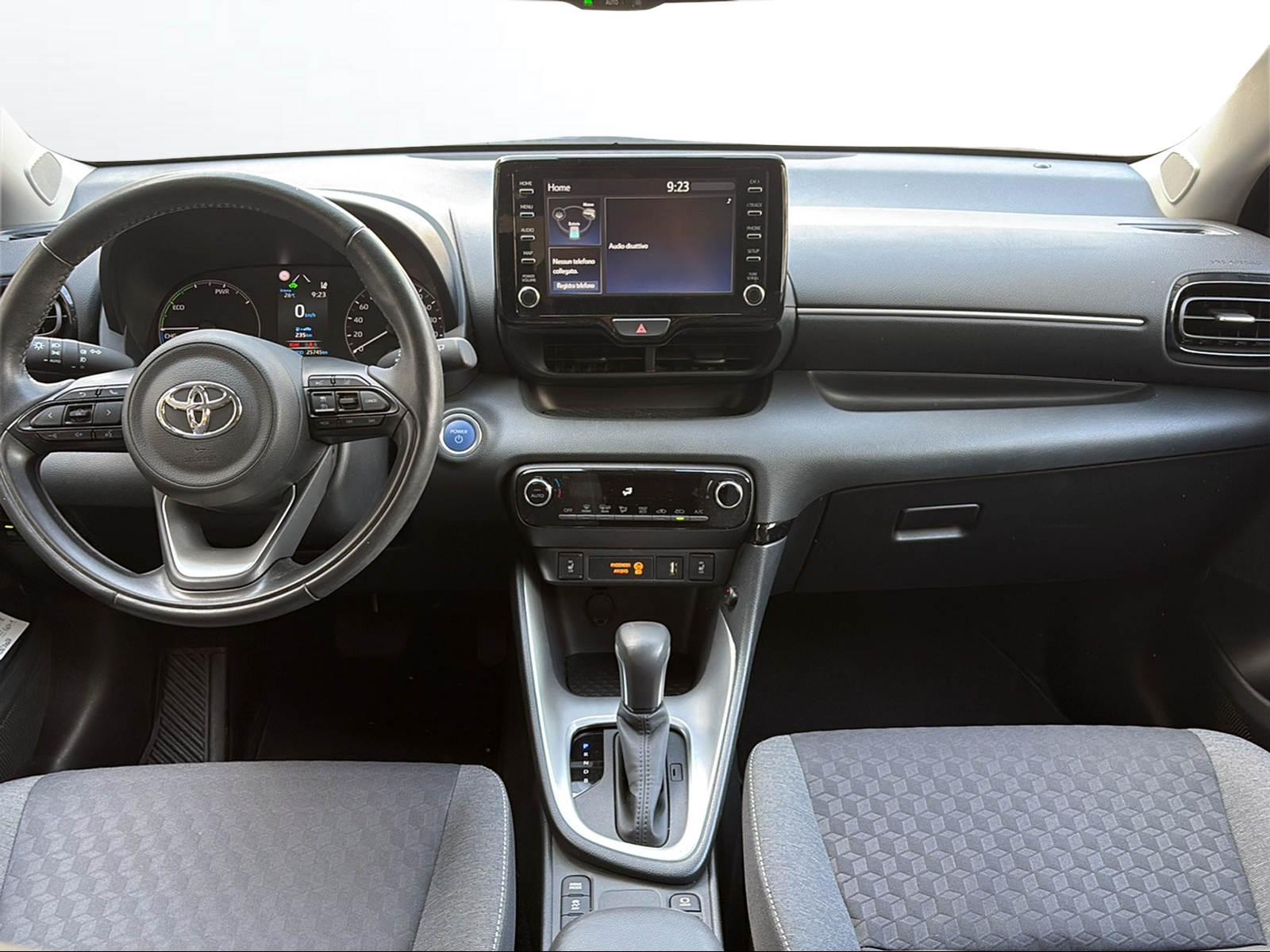 TOYOTA Yaris 1.5 VVT-i HSD Trend-image-9