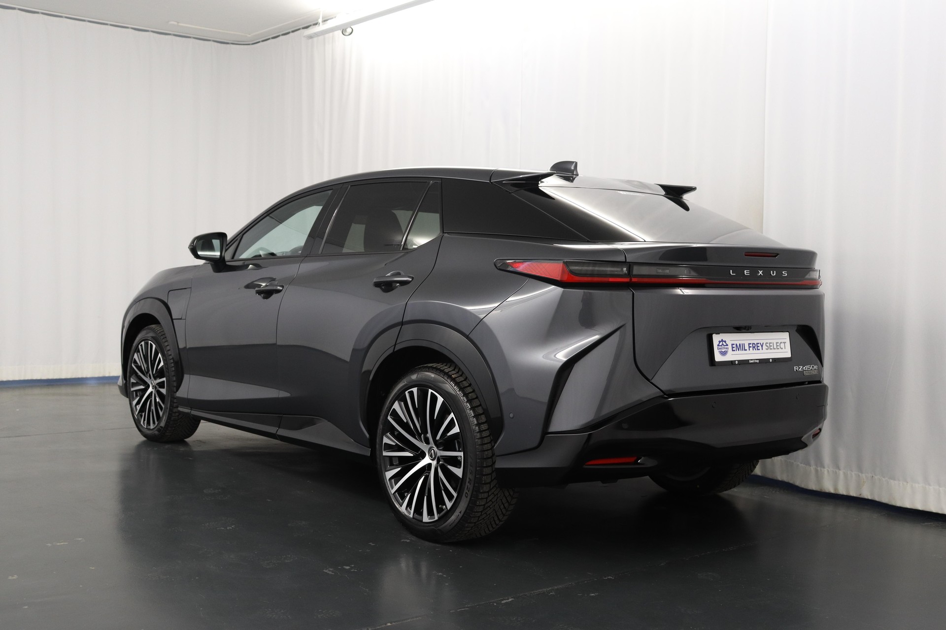 LEXUS RZ 450e Excellence-image-6