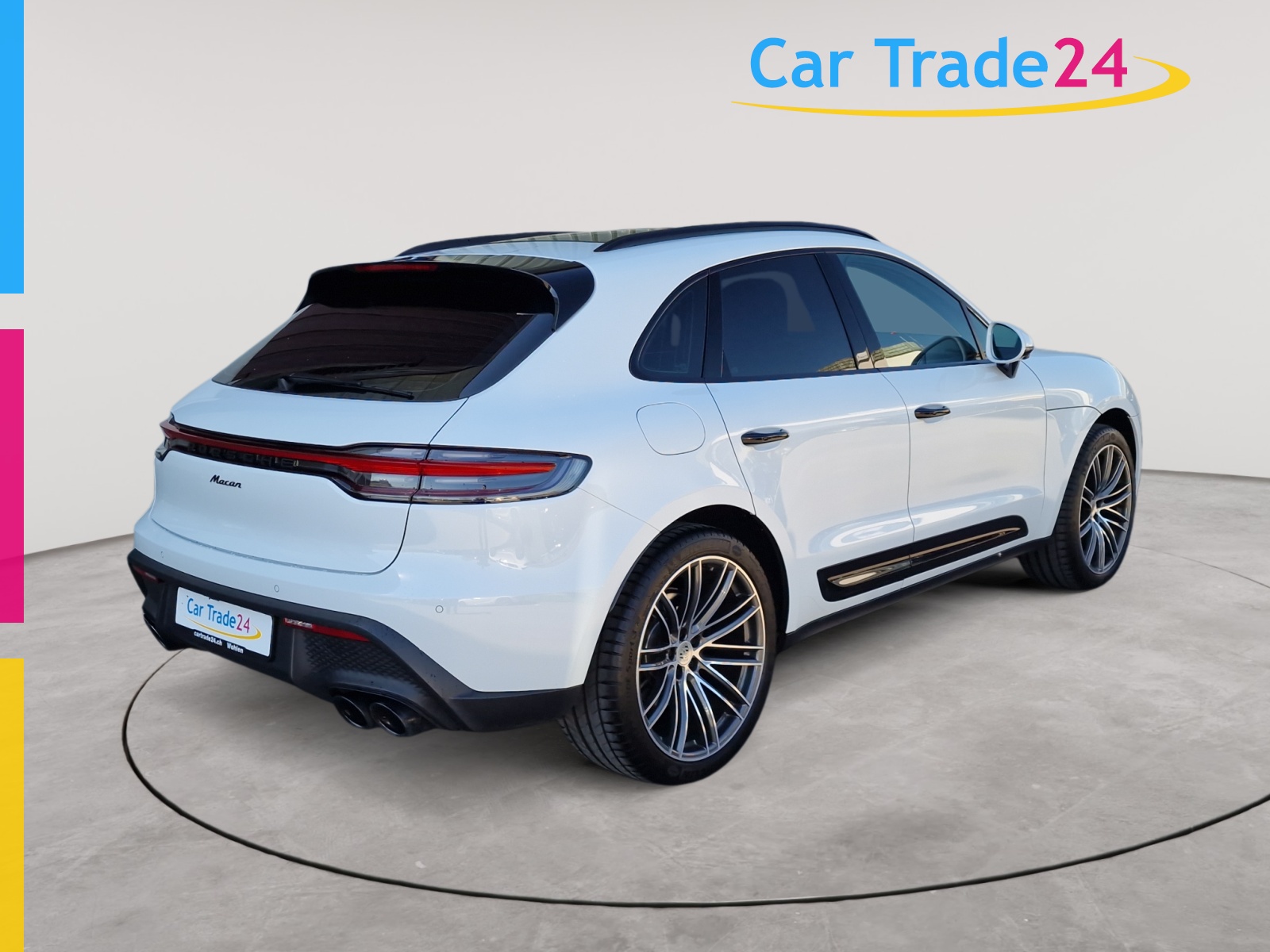 PORSCHE Macan PDK-showroom-element-2