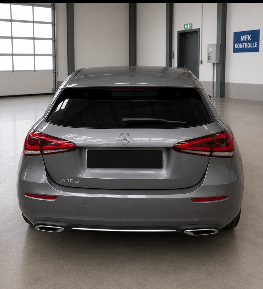 MERCEDES-BENZ A 180 7G-DCT-image-2