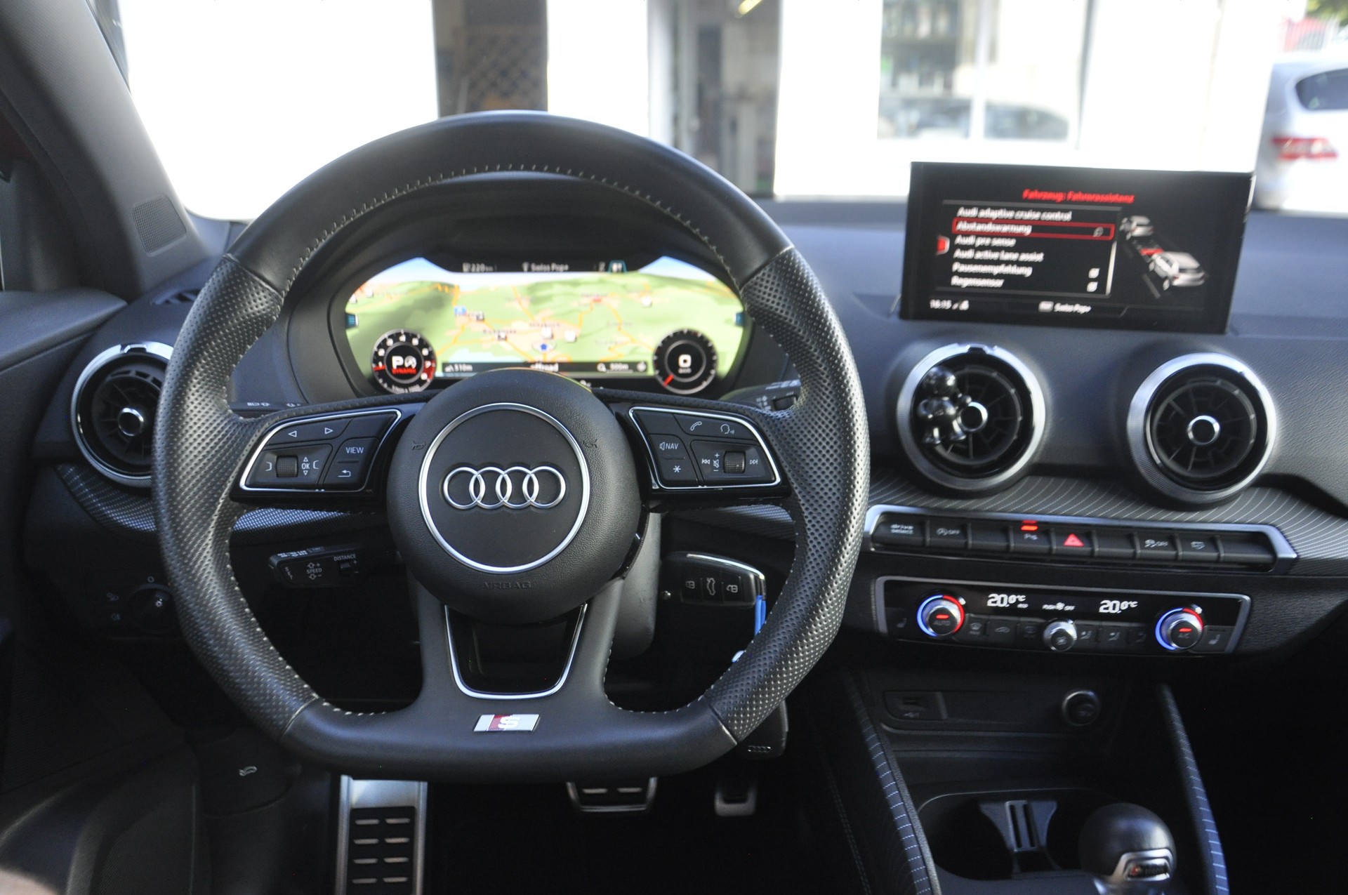 AUDI SQ2 TFSI quattro S-tronic-image-8