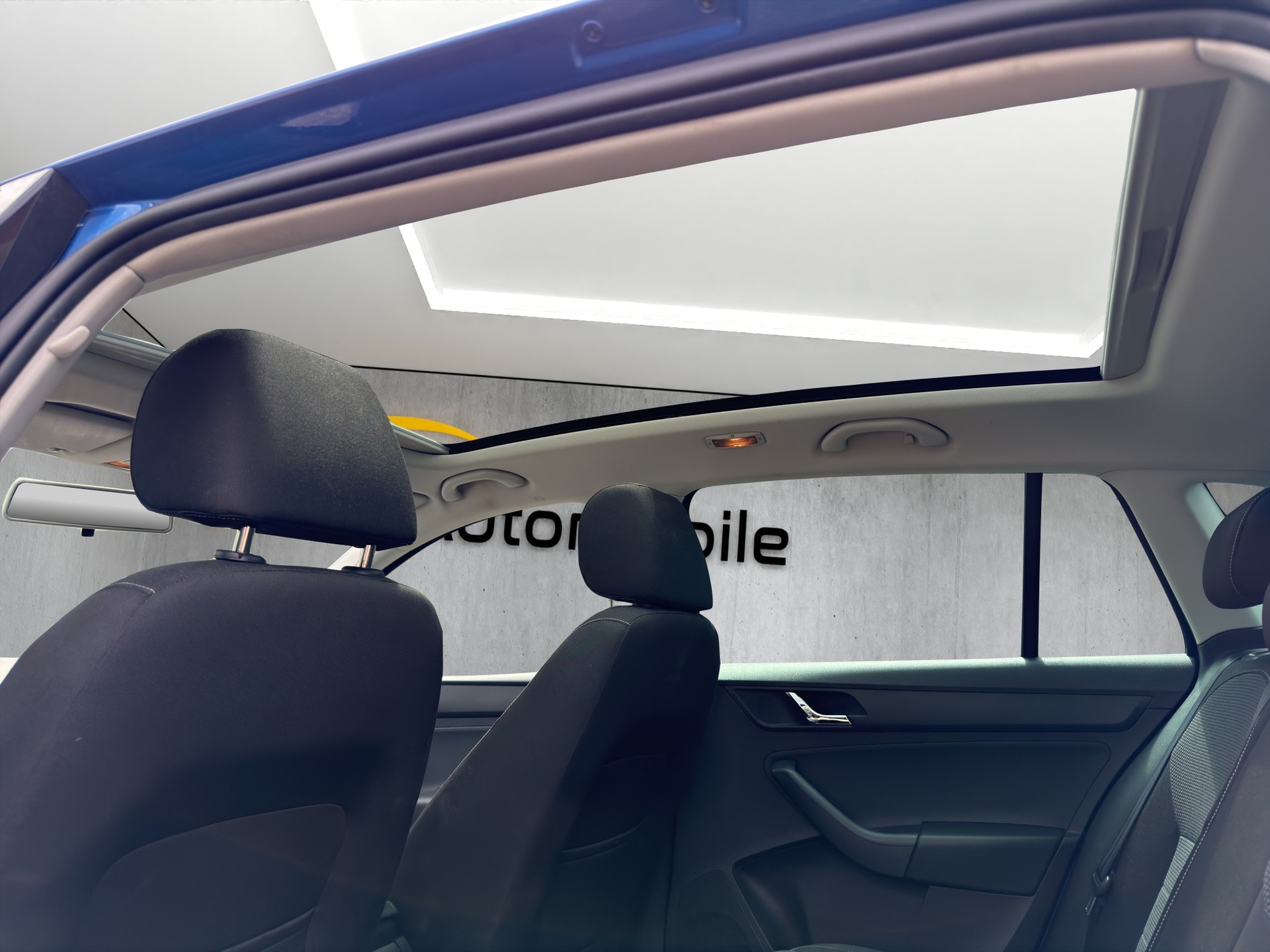 SKODA Rapid Spaceback 1.4 TSI Swiss Ed. DSG-image-10
