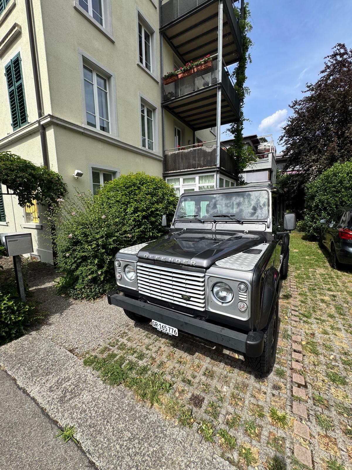 LAND ROVER 110 TD5-image-1