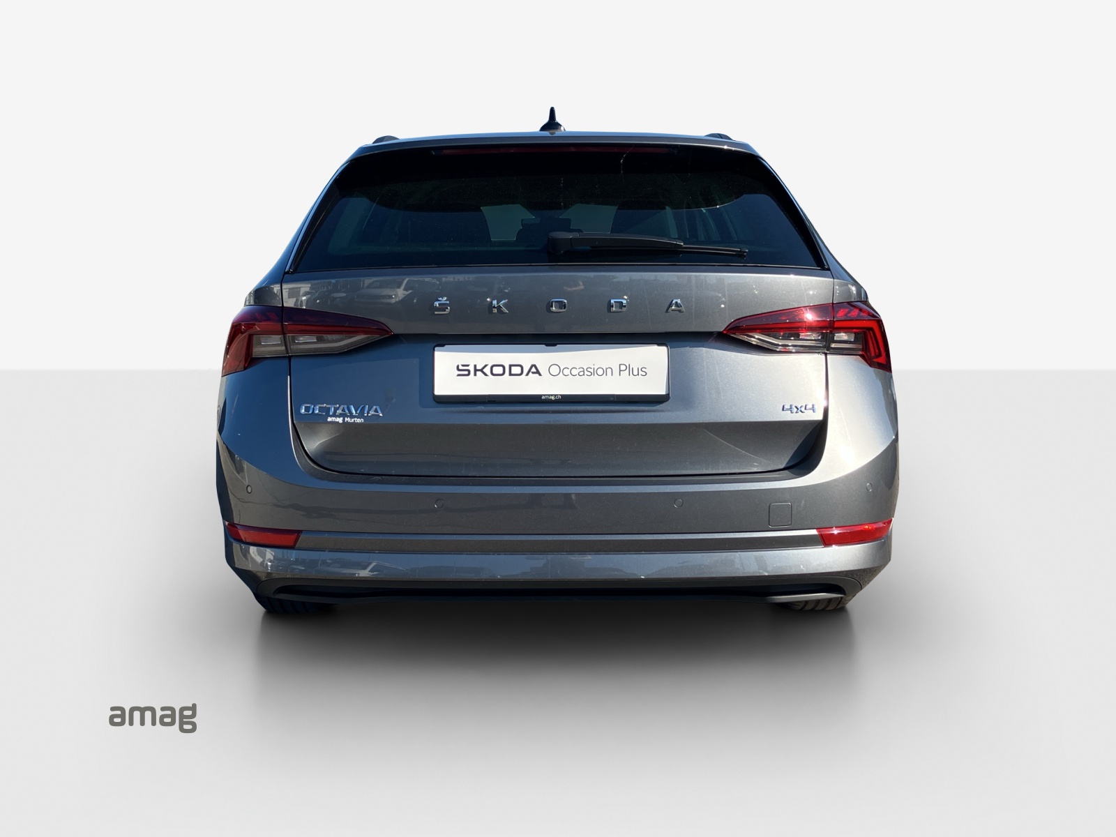 SKODA Octavia Combi 2.0 TSI Style DSG 4x4-image-3
