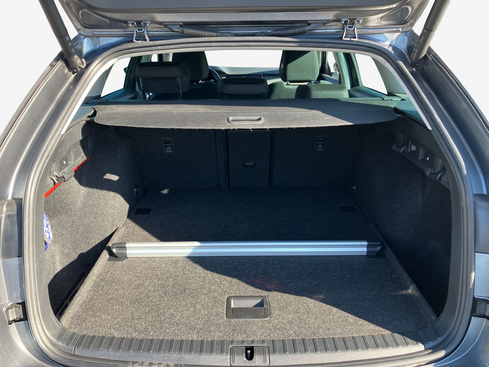 SKODA Octavia Combi 2.0 TSI Style DSG 4x4-image-12