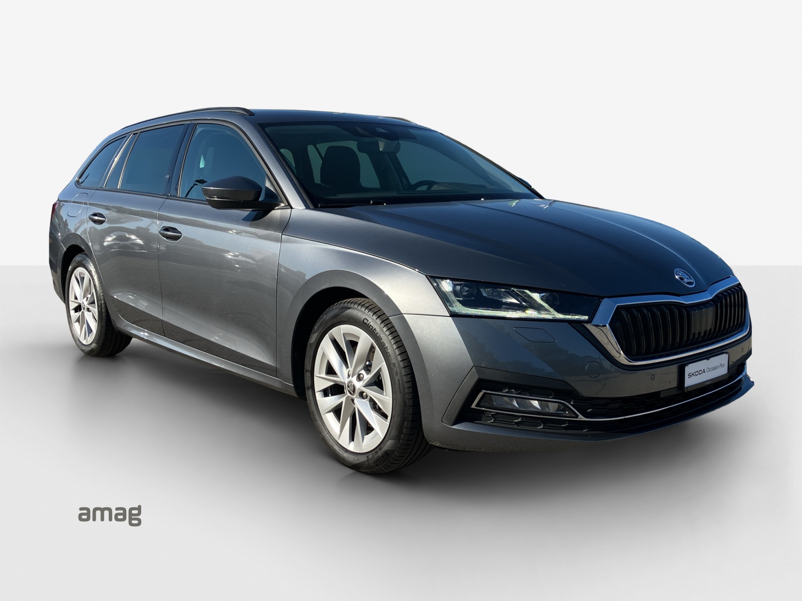 SKODA Octavia Combi 2.0 TSI Style DSG 4x4-image-5