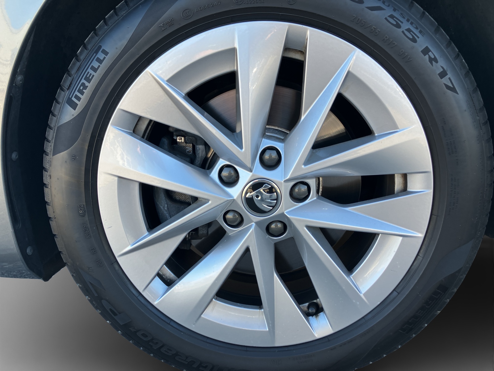 SKODA Octavia Combi 2.0 TSI Style DSG 4x4-image-13