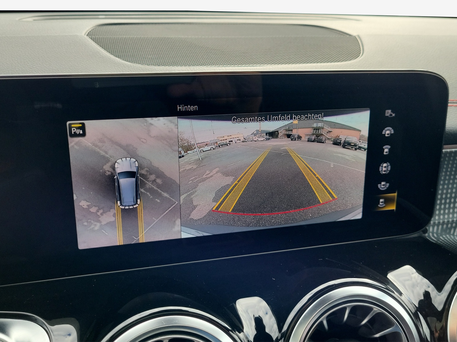 MERCEDES-BENZ EQB 350 4Matic Swiss Star AMG Line-image-16