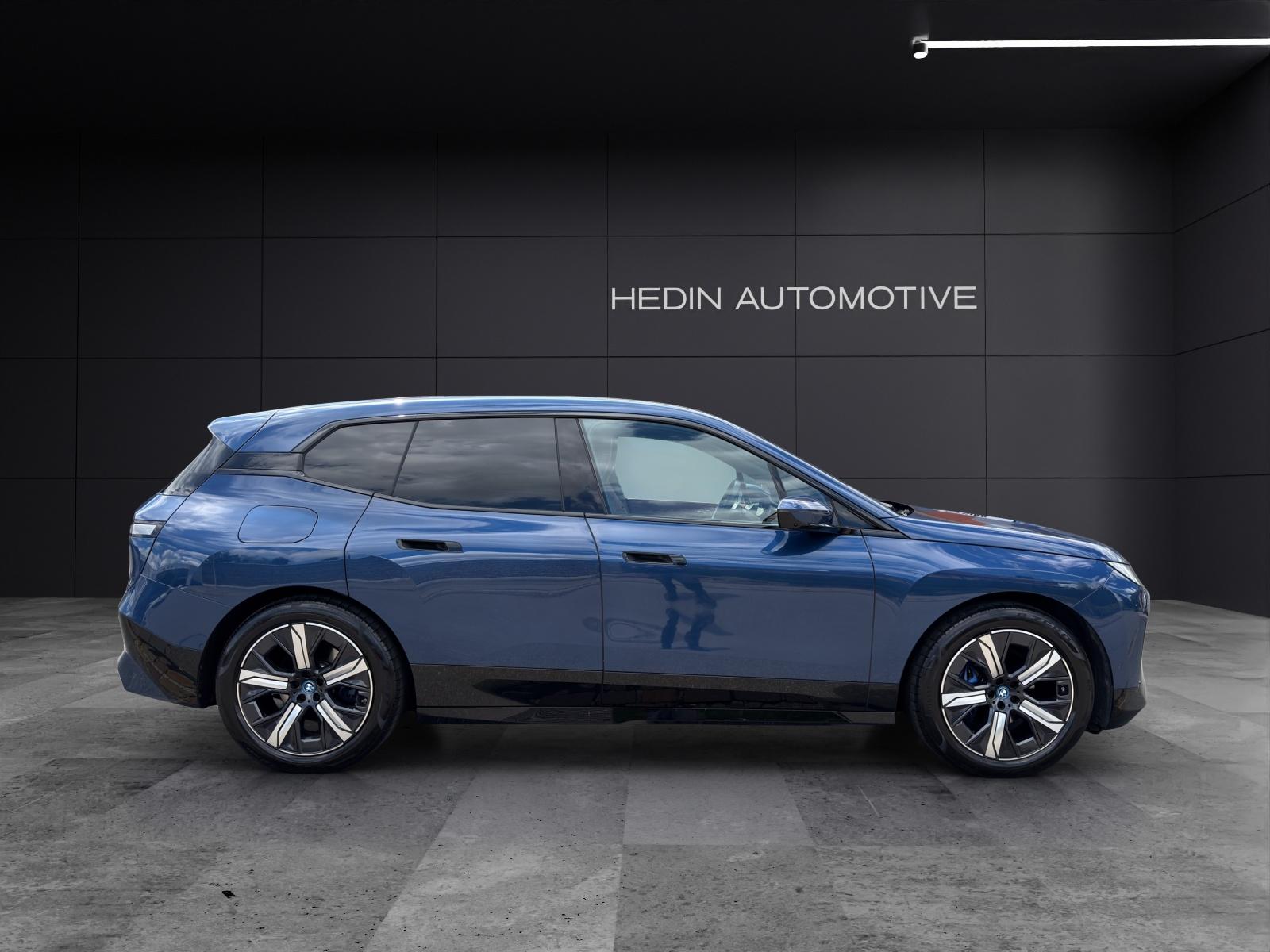 BMW iX xDrive40-image-16