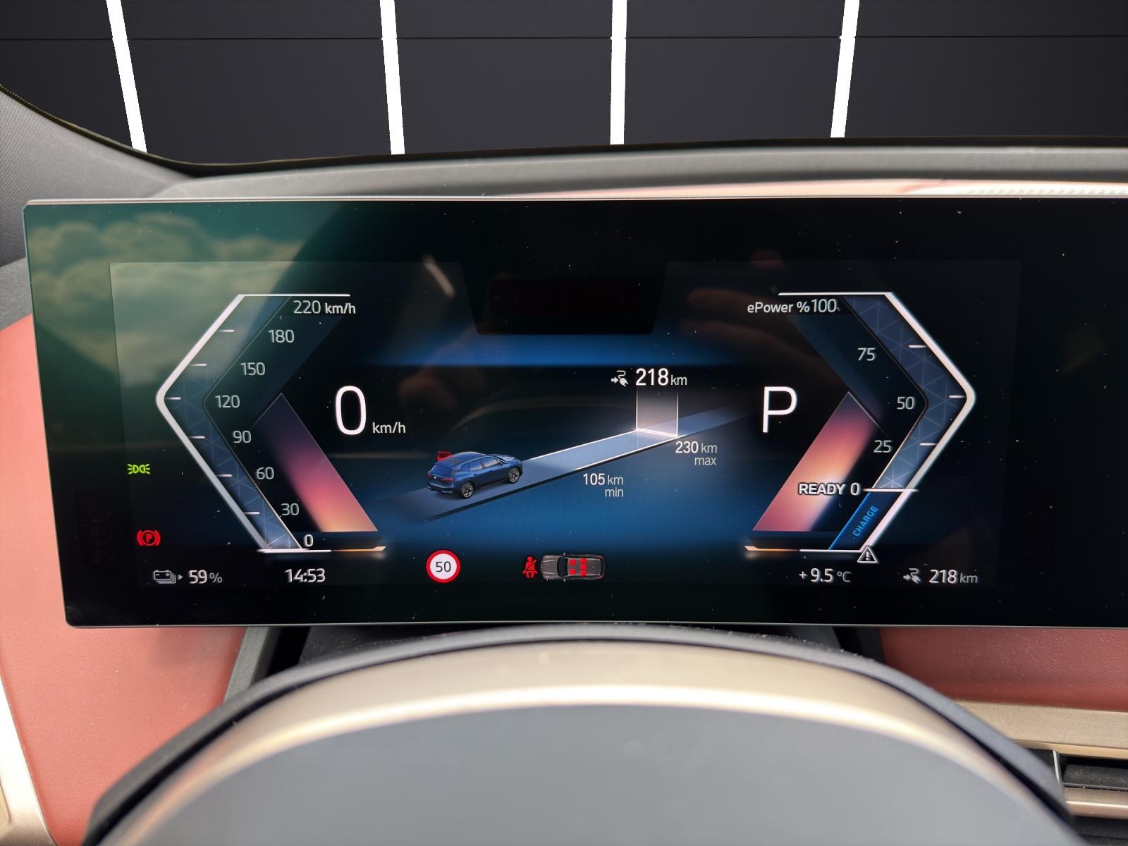 BMW iX xDrive40-image-10