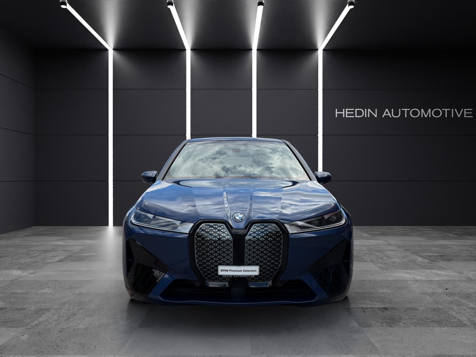 BMW iX xDrive40-image-6