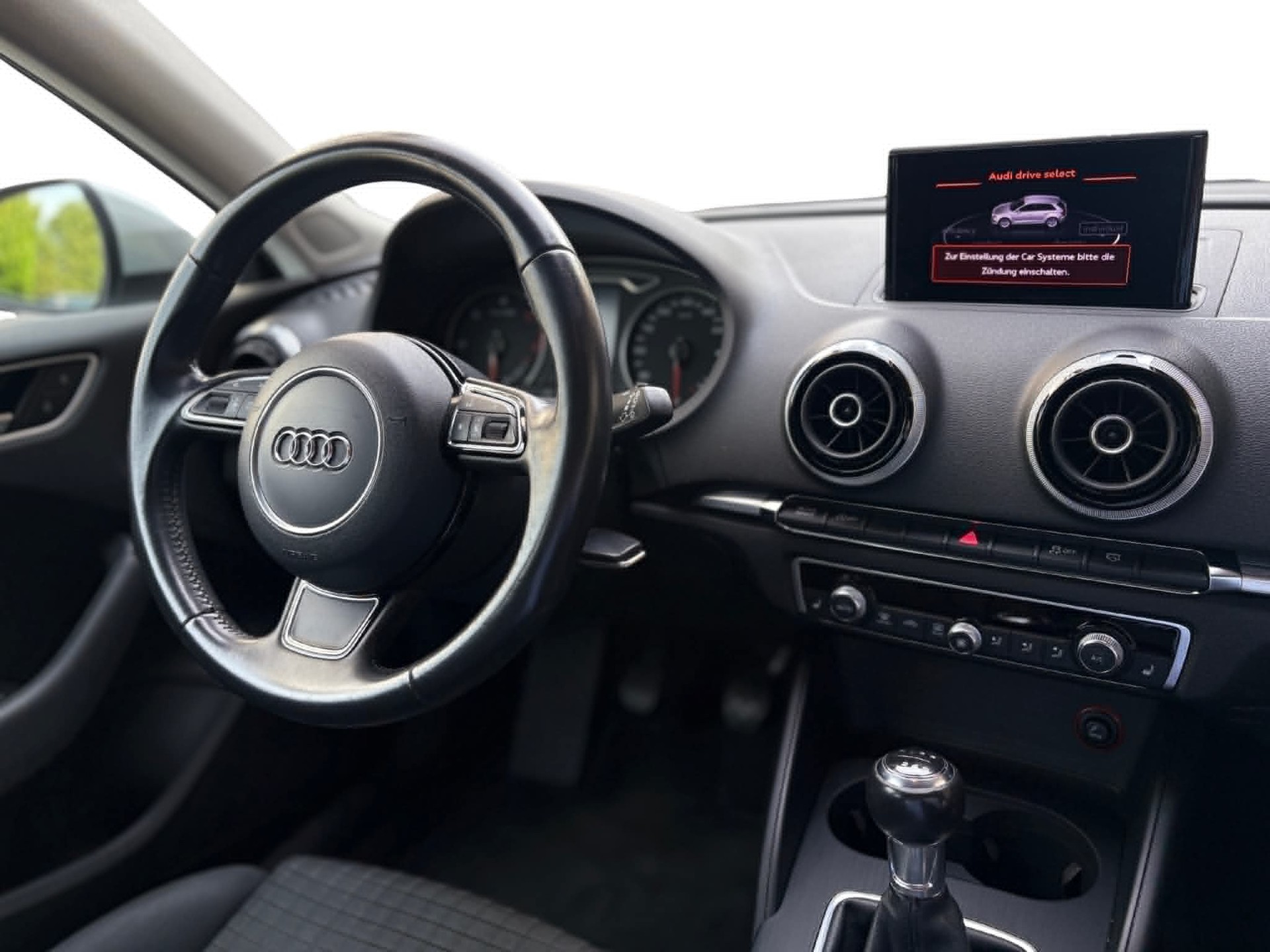 AUDI A3 Sportback 2.0 TDI Ambition quattro-image-13