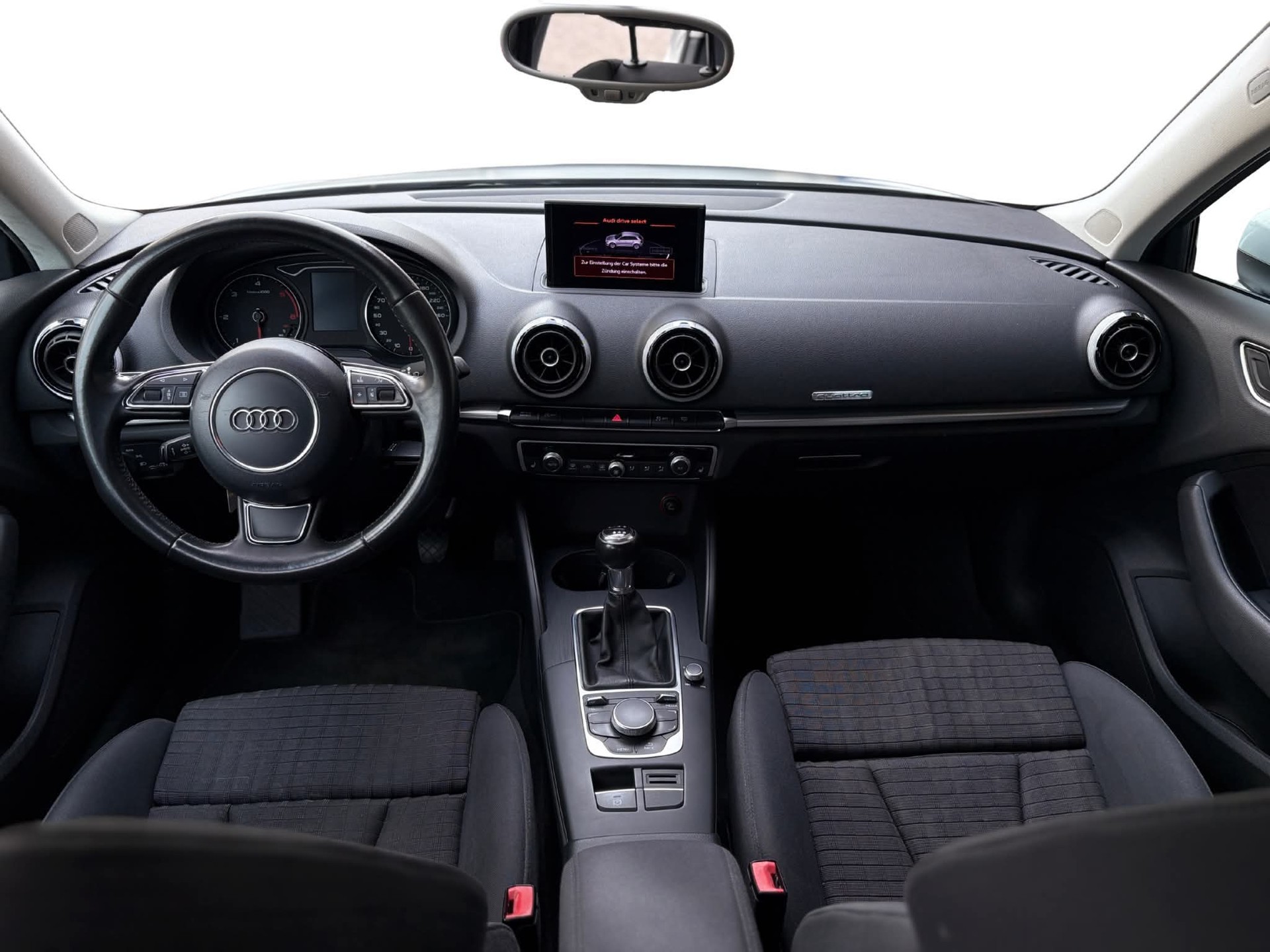 AUDI A3 Sportback 2.0 TDI Ambition quattro-image-12