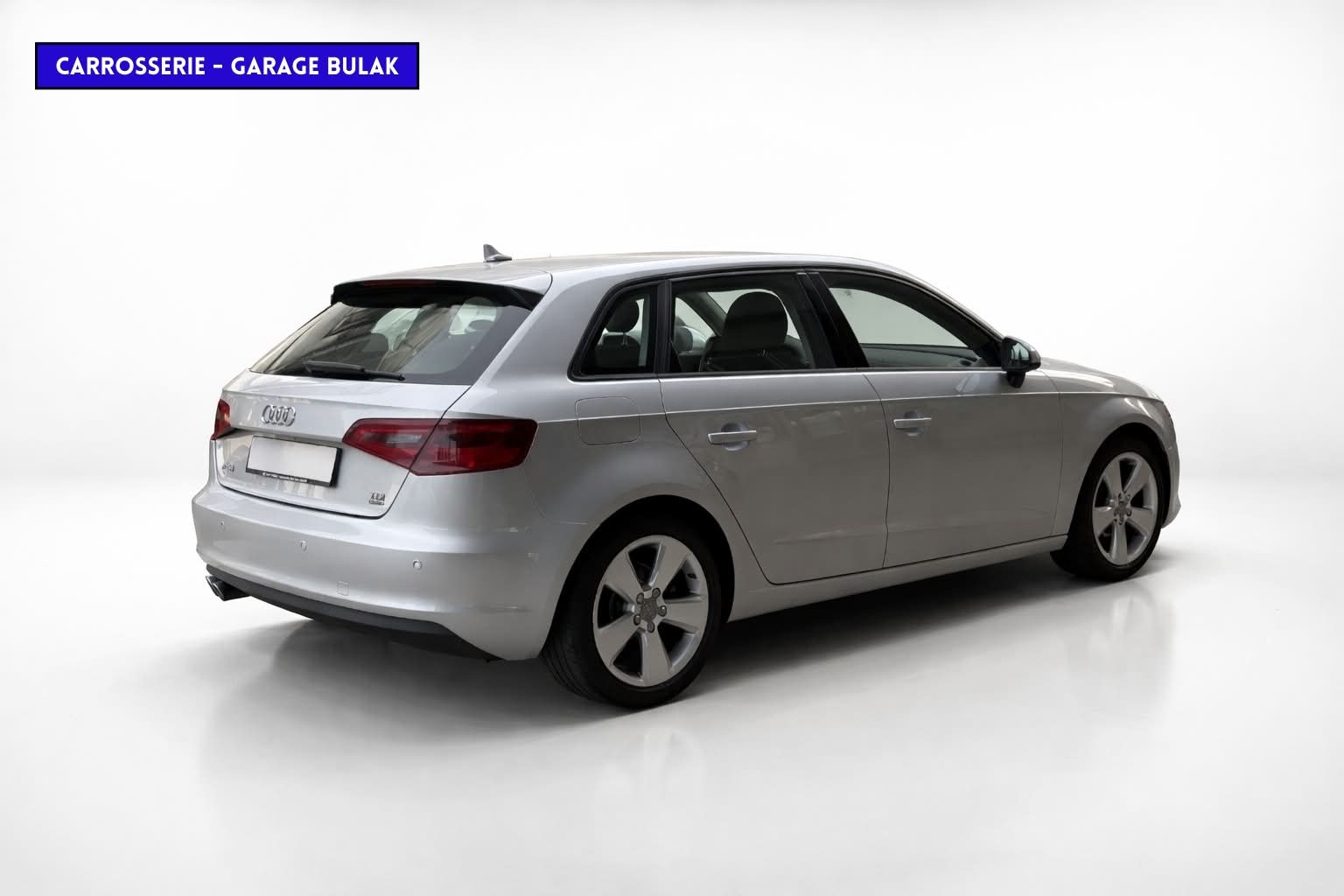 AUDI A3 Sportback 2.0 TDI Ambition quattro-image-4