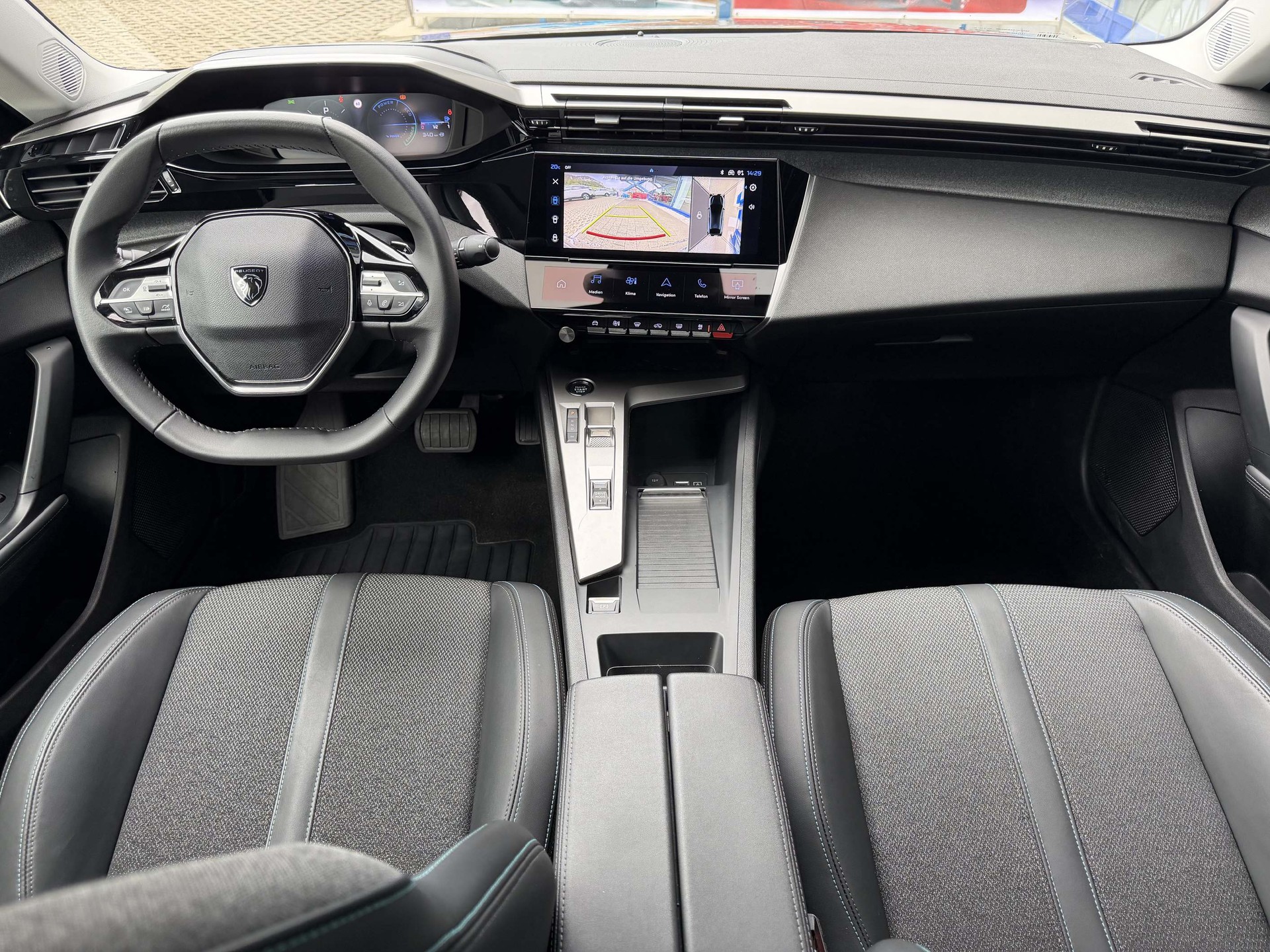 PEUGEOT 408 1.2 Hybrid Allure *5 Jahre Garantie*-image-6