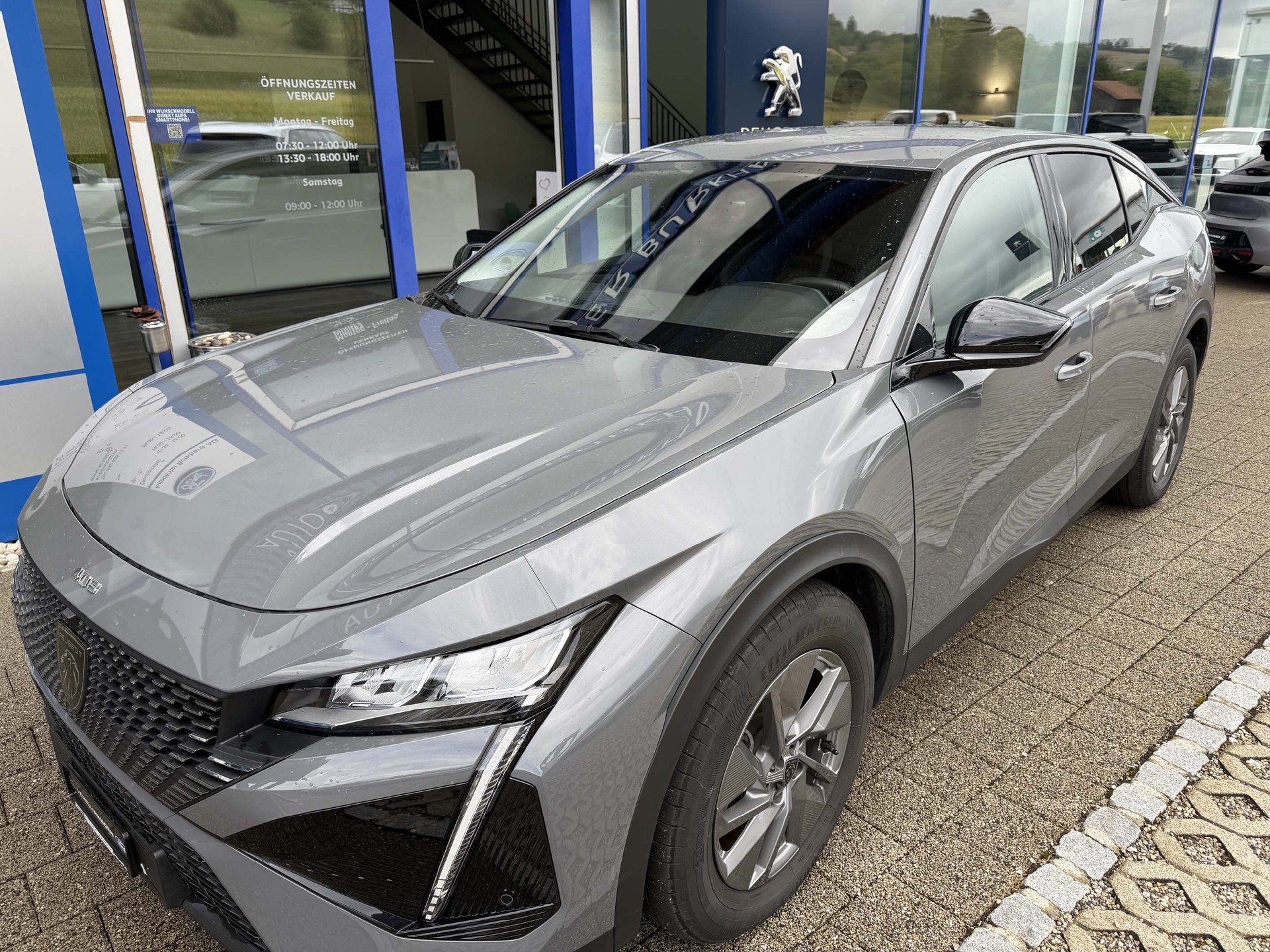 PEUGEOT 408 1.2 Hybrid Allure *5 Jahre Garantie*-image-1