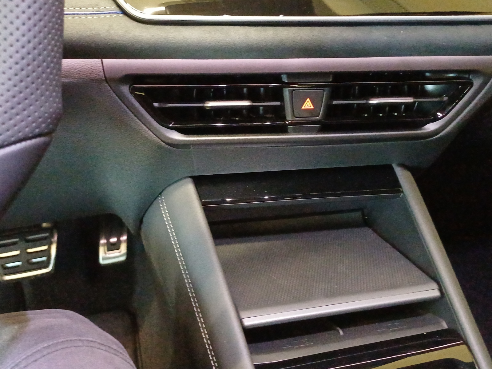 VW Tiguan 2.0 TDI SCR R-Line 4Motion DSG-image-10