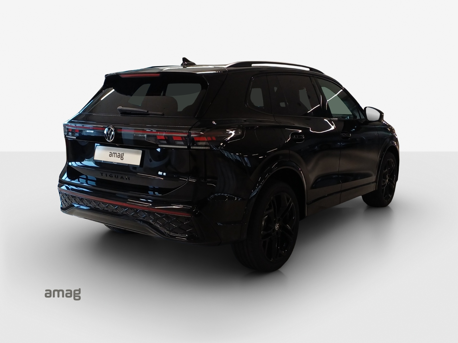 VW Tiguan 2.0 TDI SCR R-Line 4Motion DSG-image-4