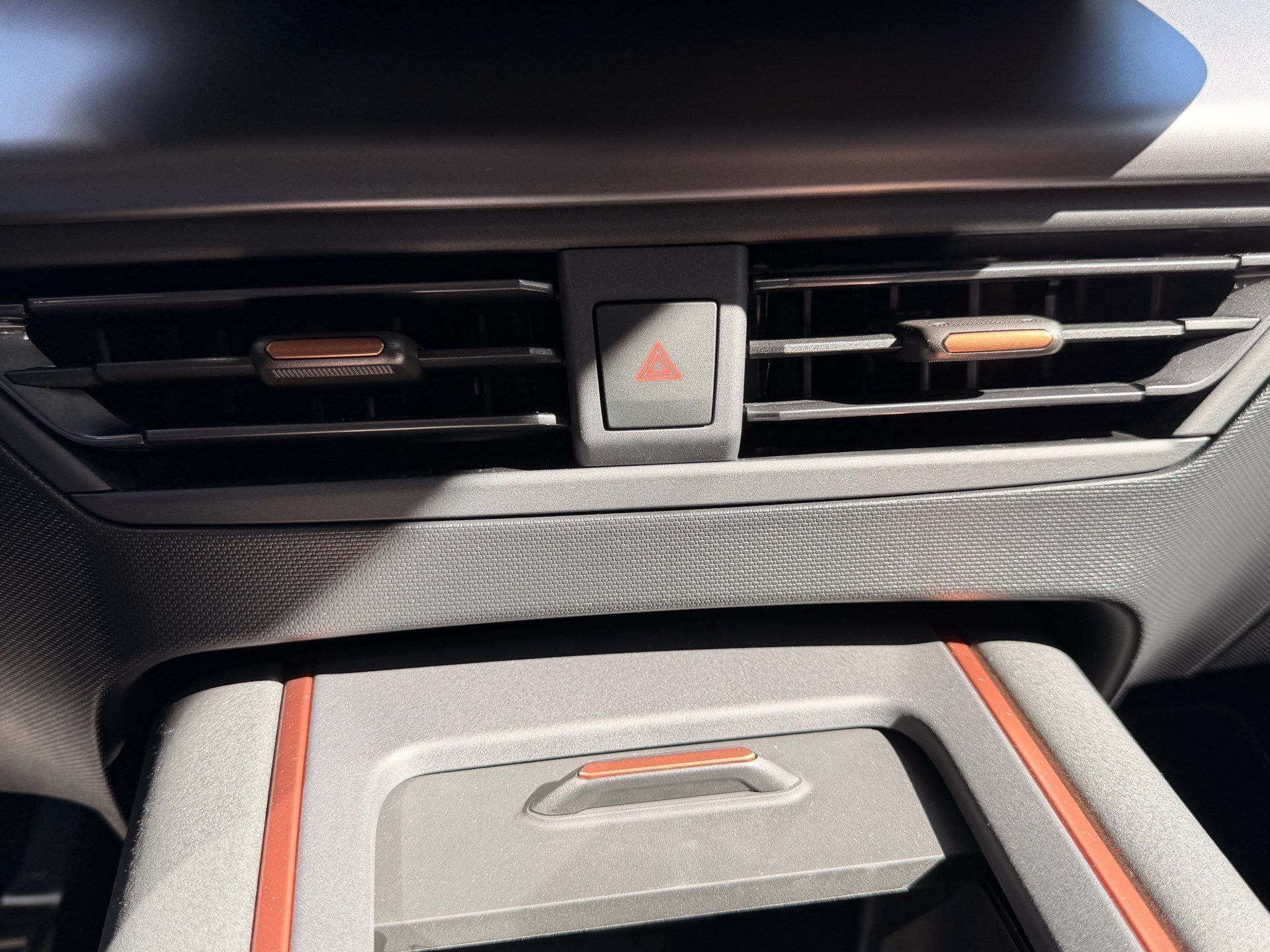 CUPRA Born 204 PS EDITION DYNAMIC *** 360 GRAD KAMERA & 5 JAHRE CUPRA HERSTELLERGARANTIE ***-image-25