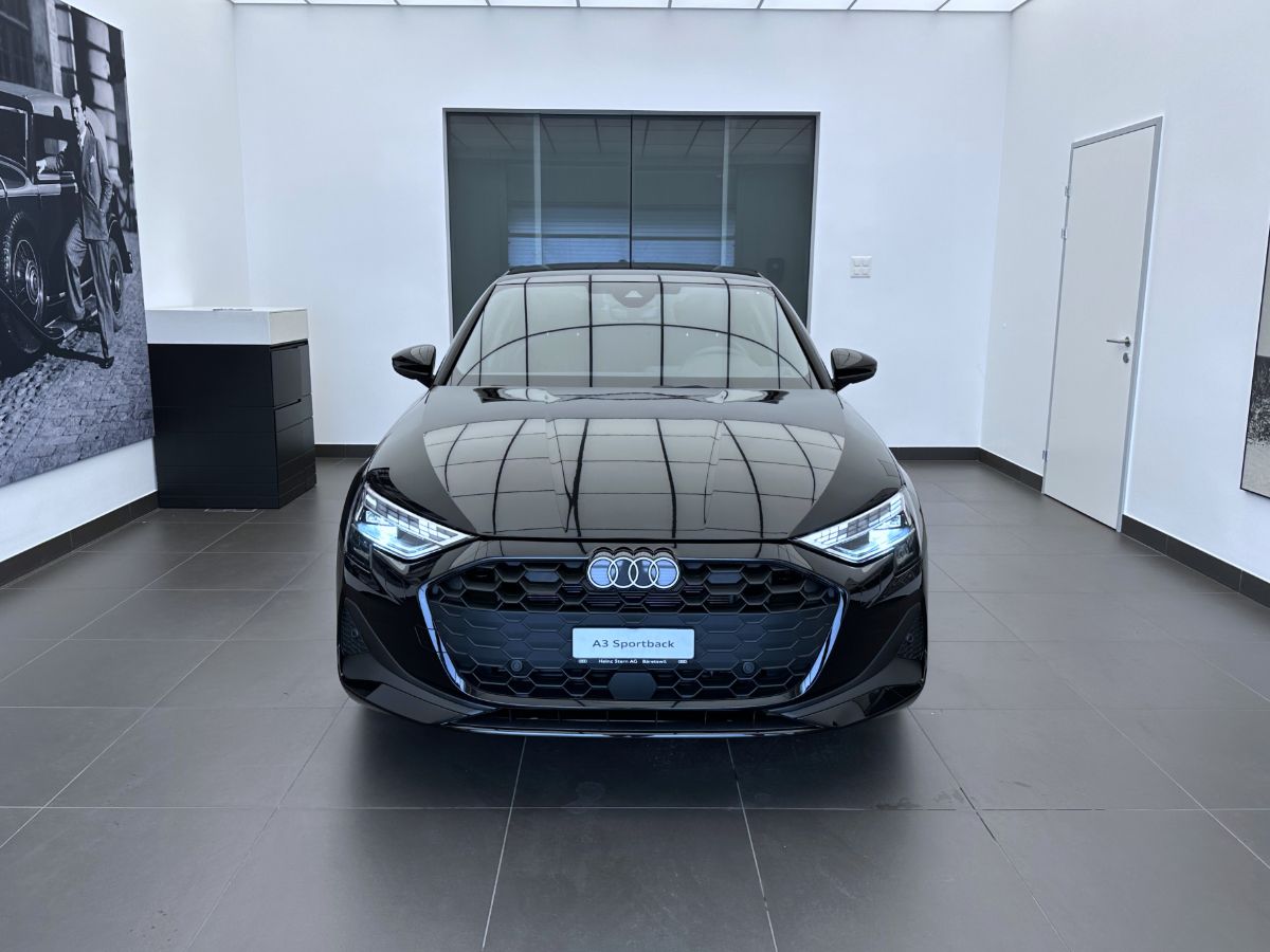 AUDI A3 Sportback TFSI 110 kW Attraction S tronic-showroom-element-1