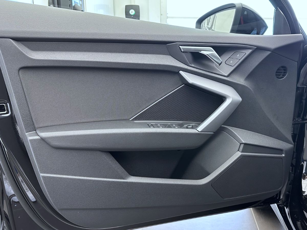AUDI A3 Sportback TFSI 110 kW Attraction S tronic-showroom-element-3